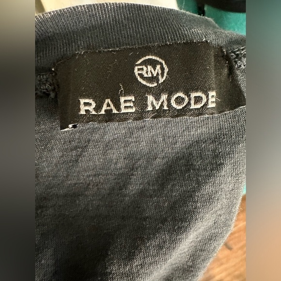 Rae Mode medium black/gray acid washed shirt - Picture 11 of 13